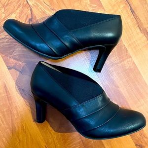 EUC Lifestride Velocity heels, size 8